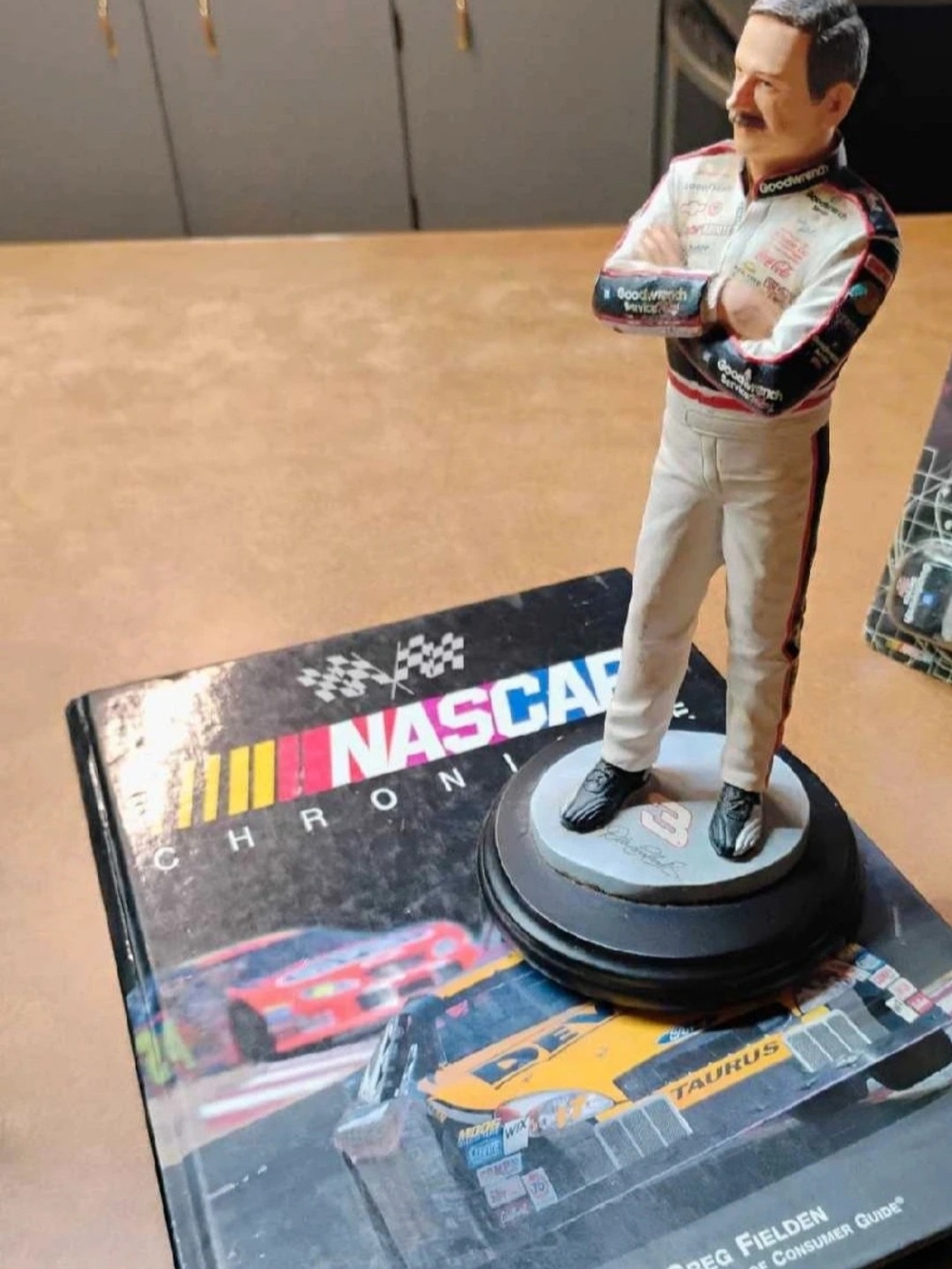 Die-Cast Racing Driver Figurine in White and Black - Collectible Display Statue